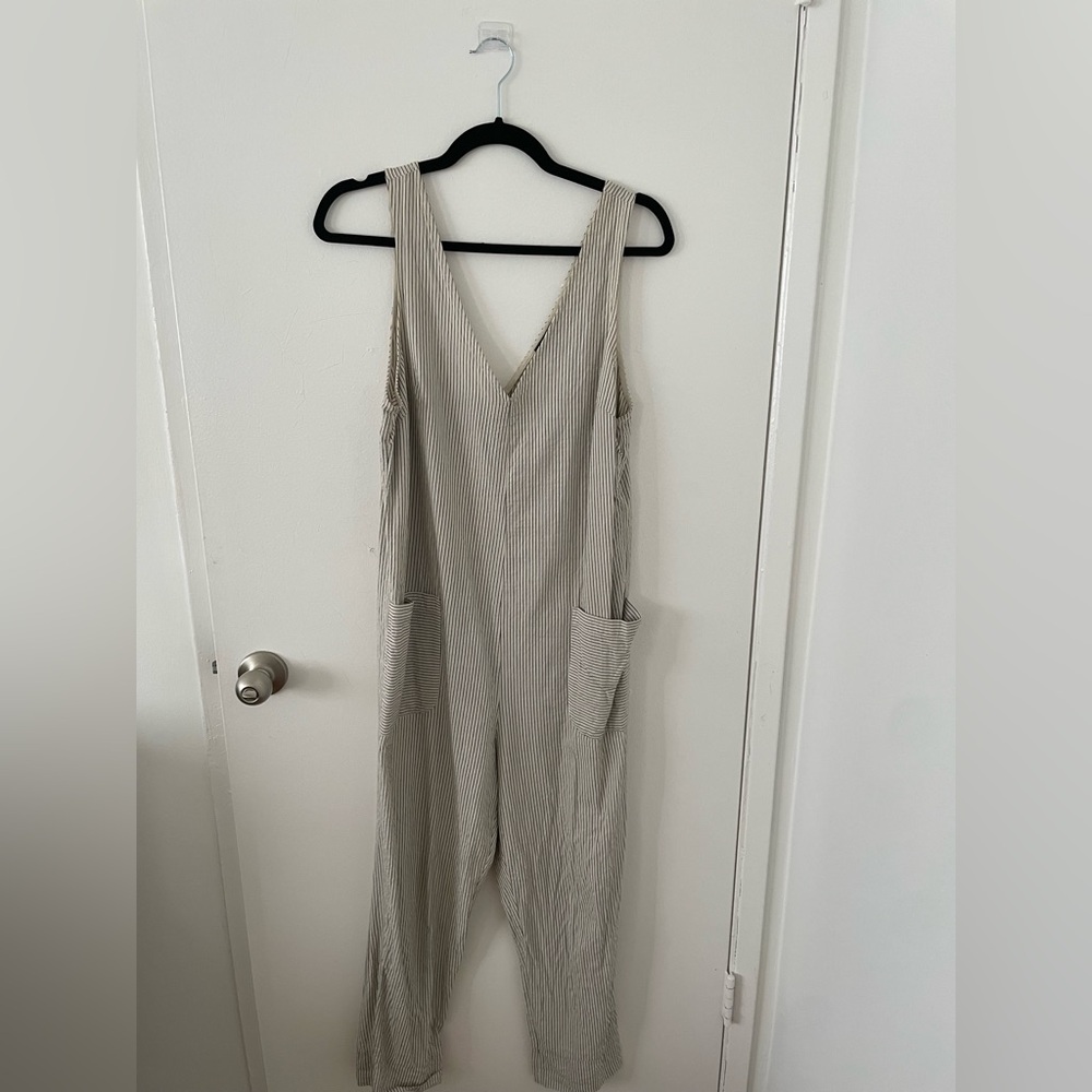 Topshop Striped Jumpsuit in Cream and Black